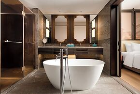 Dusit Le Palais Tu Hoa Hanoi