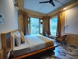 Tirthan Stone Age inn