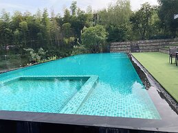 Huzhou Nature Valley