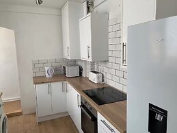 Beautiful 2-bed House in Portsmouth