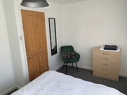 Beautiful 2-bed House in Portsmouth