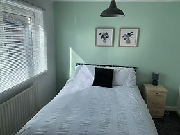 Beautiful 2-bed House in Portsmouth