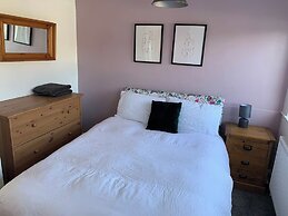 Beautiful 2-bed House in Portsmouth