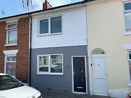 Beautiful 2-bed House in Portsmouth
