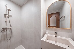 Coolstay Hotel