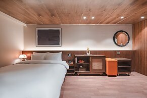 Coolstay Hotel