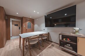 Coolstay Hotel