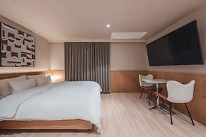 Coolstay Hotel