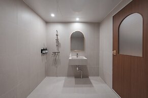 Coolstay Hotel
