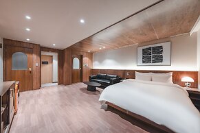 Coolstay Hotel