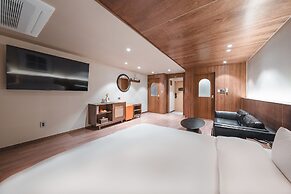 Coolstay Hotel