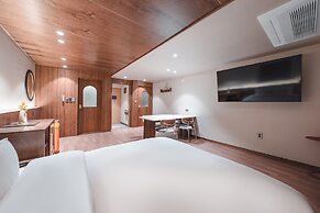 Coolstay Hotel