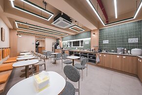 Coolstay Hotel