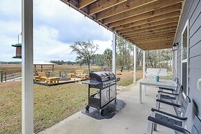 Dock & Fire Pit: Waterfront Midway Retreat!