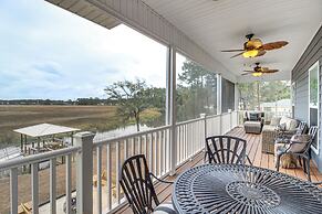 Dock & Fire Pit: Waterfront Midway Retreat!