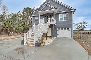 Dock & Fire Pit: Waterfront Midway Retreat!