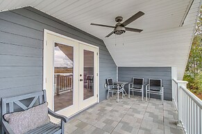 Dock & Fire Pit: Waterfront Midway Retreat!