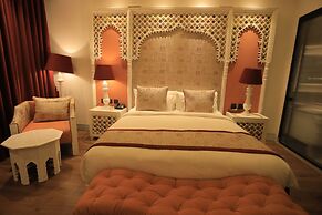 THE ROYAL VENETIAN