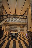 THE ROYAL VENETIAN
