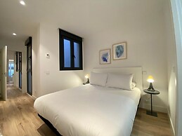 w Majestic 2BR at Palacio Real