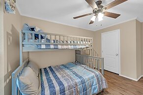 Lakeside Retreat W/ Beach Access & Kayaks 3 Bedroom Home