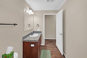 Lakeside Retreat W/ Beach Access & Kayaks 3 Bedroom Home