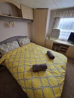 2 Bed Caravan With Aberystwyth Town Viev