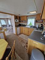 2 Bed Caravan With Aberystwyth Town Viev