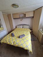 2 Bed Caravan With Aberystwyth Town Viev