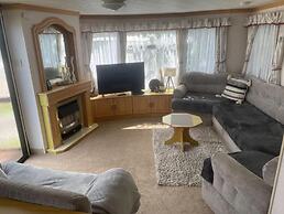 2 Bed Caravan With Aberystwyth Town Viev