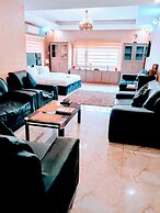 Nuitdeparis quest house and restaurant