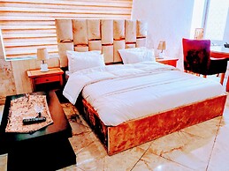 Nuitdeparis quest house and restaurant