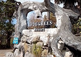 19 Degrees Resort