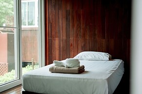 19 Degrees Resort