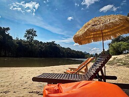 19 Degrees Resort