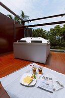 19 Degrees Resort
