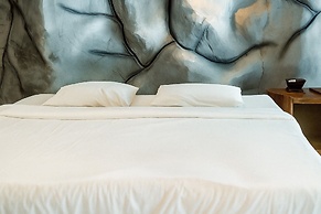 19 Degrees Resort