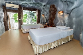 19 Degrees Resort