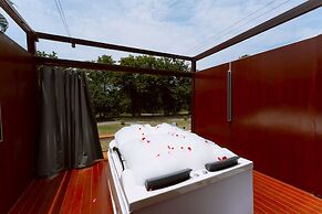 19 Degrees Resort