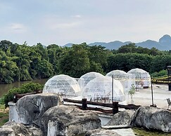 19 Degrees Resort