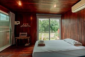 19 Degrees Resort