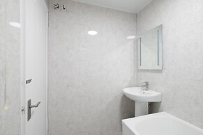 Charming 2 Bed 1Bath Apt -Transom Square