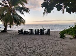 Finca Beachfront Tree house