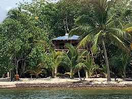 Finca Beachfront Tree house