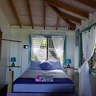 Finca Beachfront Tree house