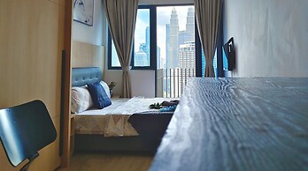 The Colony Luxe KLCC View Sky Pool