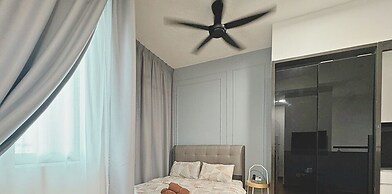 The Colony Luxe KLCC View Sky Pool