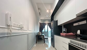 The Colony Luxe KLCC View Sky Pool