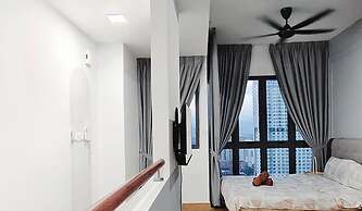 The Colony Luxe KLCC View Sky Pool