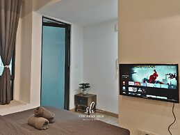 The Colony Luxe KLCC View Sky Pool